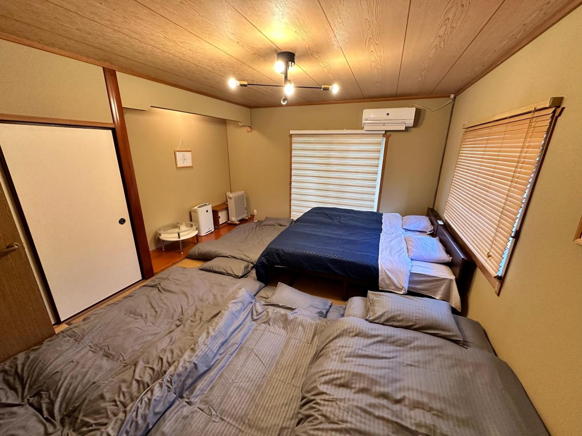 Villa 100泊で完成する民泊 à Takamori Extérieur photo